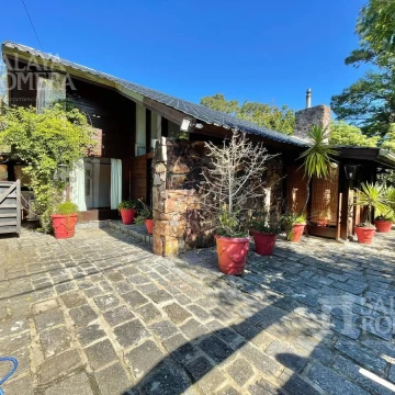 Casa en alquiler temporario 4 dormitorios SAP3962778