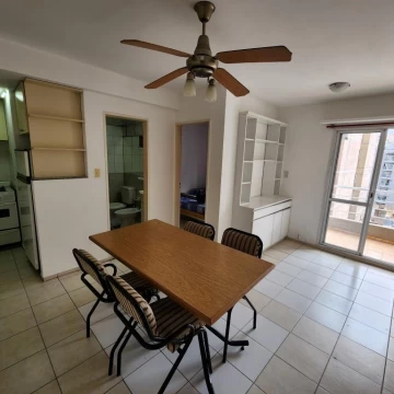Venta Rosario Pichincha. Moreno y Urquiza.  Balcón.  Alquilado Inversores