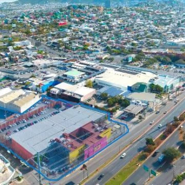 Inmueble comercial o de oficinas en Av Lazaro Cárdenas