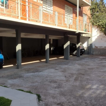 Cochera A METROS  DE COTO