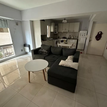 VENDE/PERMUTA departamento ubicado en Avenida Savio y Pelegrini.