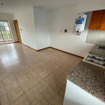 VENDE departamento ubicado en Rondeau 243.