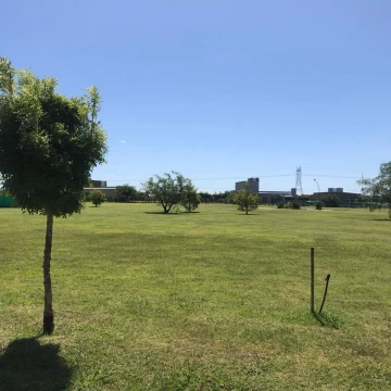 VENDE lote ubicado en Alma Verde.