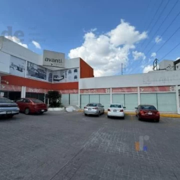 Local en renta en Col. Cumbres, Monterrey NL.