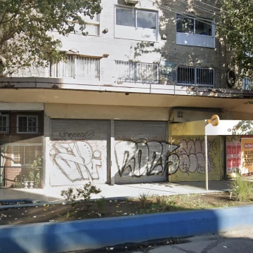 Local en Avellaneda - Proximo bajada Pte Pueyrredon - 140 m2