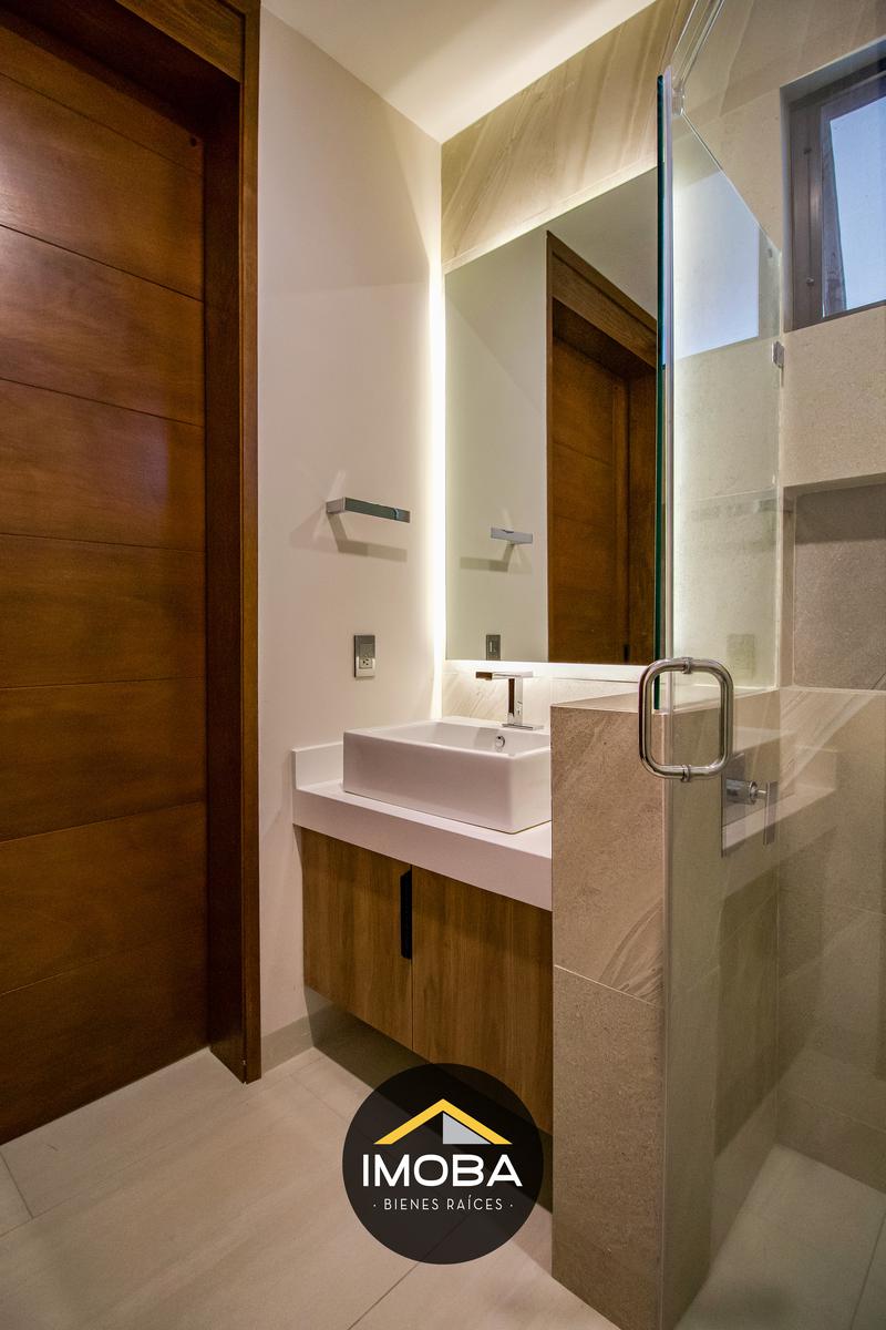 Baño Rec. Estudio y Visitas