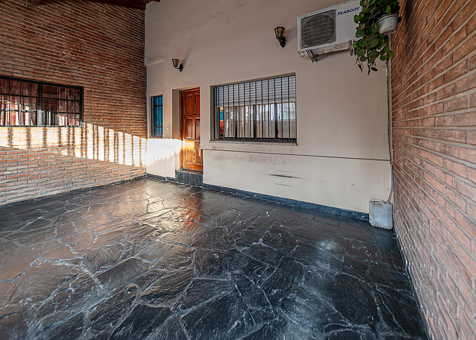 Garage 2