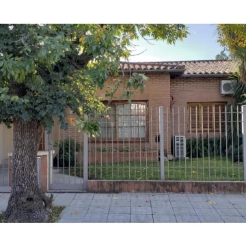 VENTA CHALET - calle WRIGHT - CIUDAD JARDIN - ZELASCHI PROPIEDADES