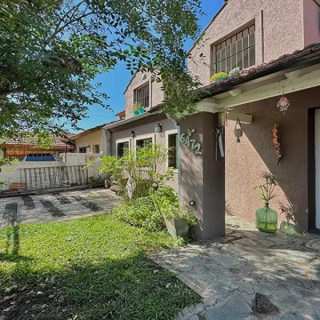 Casa en venta, sobre calle La Violetas - Ciudad Jardin