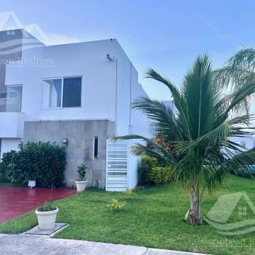 Casa en Venta en Cancun Residencial Izamal
