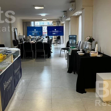 Oficina en venta en Recoleta 