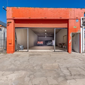 VENTA/PERMUTA - Local comercial - Centro, Funes