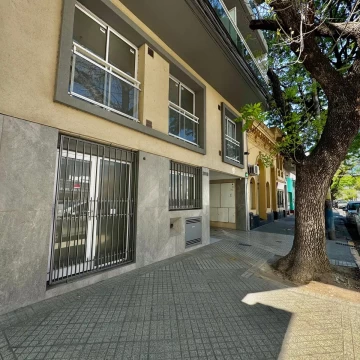 San Juan 3800 - Local en alquiler - Rosario, Echesortu