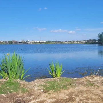 Terreno a la laguna, barrio Santa Teresa, Villanueva