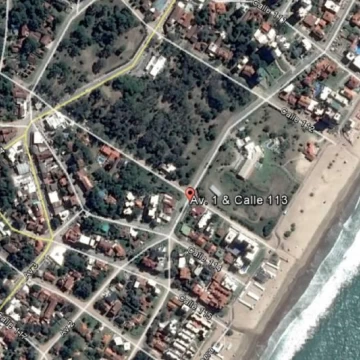 Lote de 1921m2 a una cuadra del mar - Apto Hotelería o condominio - Villa Gesell