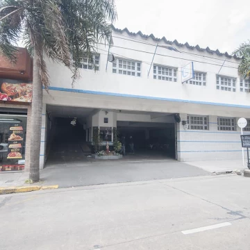 Garage  en Venta junto con Hotel Familia en Villa Lugano