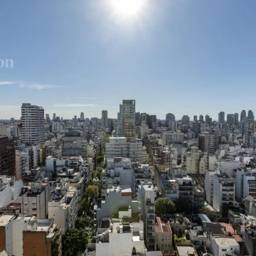 Duplex muy alto y luminoso en Recoleta - Beruti 2600
