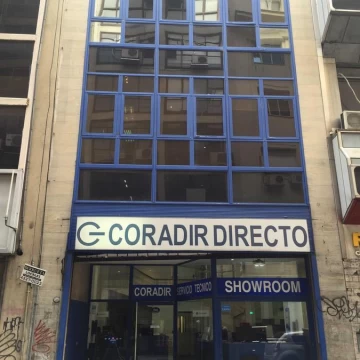 Edificio en block con local en Planta Baja   4 pisos de oficinas.- San Nicolas
