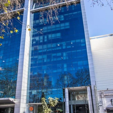 Excelente oficina en alquiler, sobre Av. del Libertador al 6570. - Nuñez