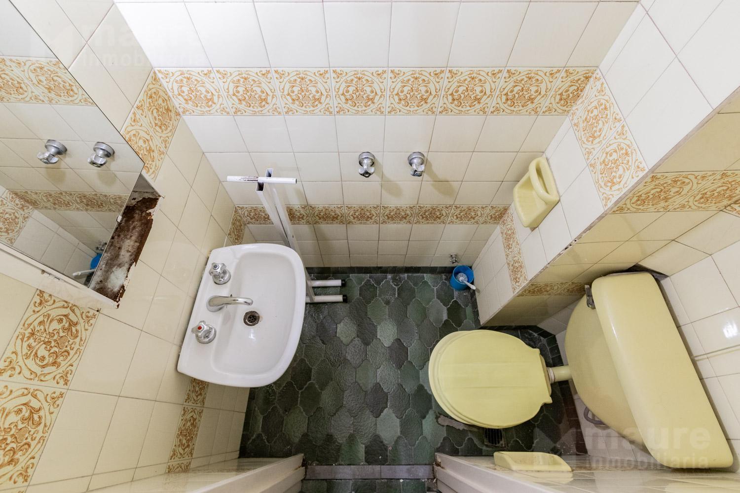 baño de servicio