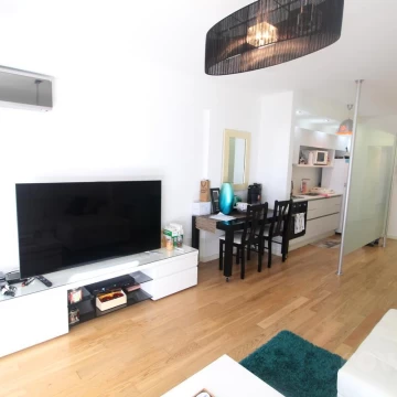 Venta semipiso de 2 ambientes con 2 cocheras - Palermo Nuevo