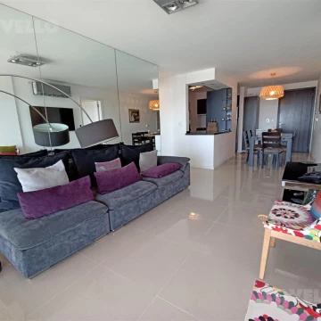 Icon Brava, Parada 6 de playa brava