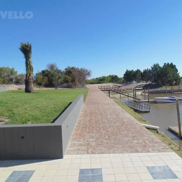 Terreno en barrio privado,acceso a playa , puerto, seguridad