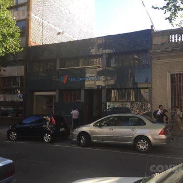 Edificio Comercial con excelente renta, permite construcción en altura de Vivienda Promovida