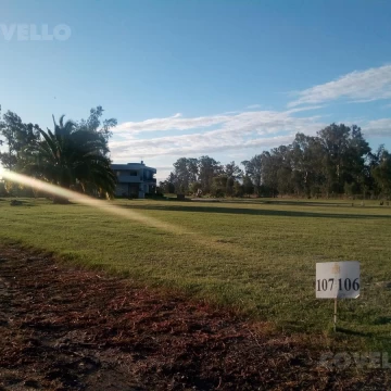 Terreno en barrio Playa. Colonia del Sacramento