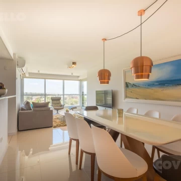 Alquiler Apartamento dos dormitorios y servicio- Amenities , Garage, Playa Brava
