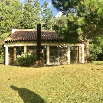 Casa 4 dormitorios venta y alquiler temporario - Solanas