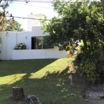 Casa alquiler temporario- Playa Brava