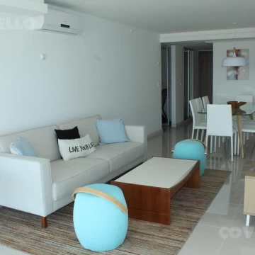 Apto en playa Brava, 2 suites mas dependencia, edificio con