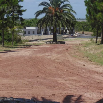 Terreno en barrio privado Médanos de Punta Gorda Casa Chic
