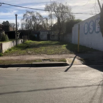 Terreno céntrico, excelente ubicación Ombues De Lavalle