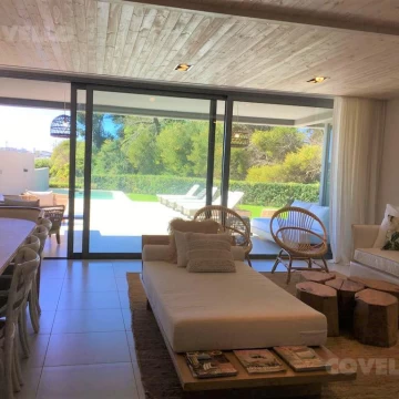 Venta ó alquiler apartamento de 3 dormitorios - Playa Brava
