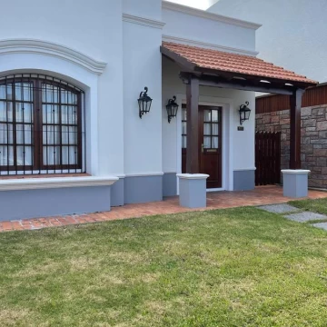 Venta casa de 4 dormitorios - Maldonado