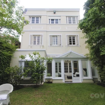 Venta casa de 8 ambientes con garage - Belgrano