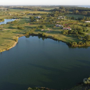 Terreno en venta de 3500m2 en Carmelo Golf