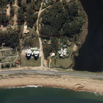 Terreno en venta en Playa Mansa Punta del Este