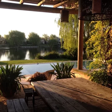 Casa en alquiler verano del 27 dic al 31 ene 2027 4 dormitorios en Santa Bárbara, al agua, impecable
