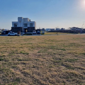 Terreno en venta en lote interno en  Carpinchos Nordelta, con estudios de suelo hecho