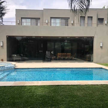 Impecable propiedad en el mejor barrio de Pilar! Excelente acceso, amenities, zonas  verdes!!