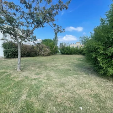 Espectacular terreno en venta en el barrio Los Tilos