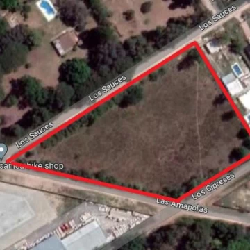 Terreno en Pilar calle  Los Sauces  próximo a ruta 8  y centro comercial Easy 