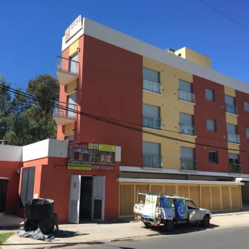Departamento en venta en la calle Bataglia