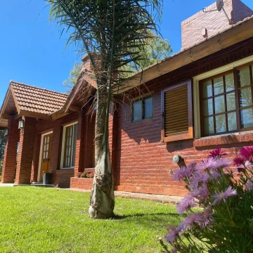 Casa en venta en el CC Larena. SE ACEPTA PROPIEDAD EN PAGO