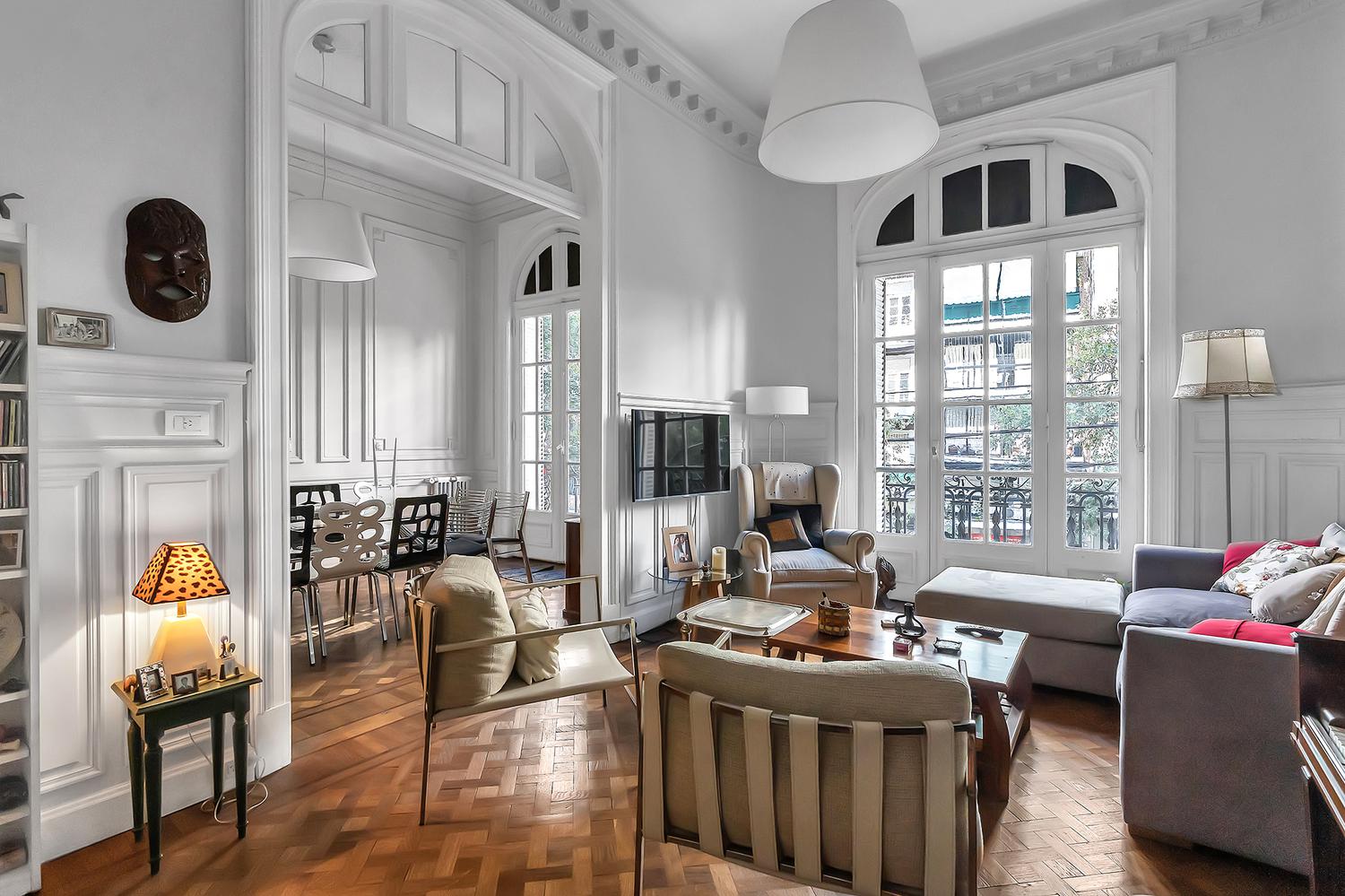 Departamento en venta estilo francés reciclado, 3 dormitorios.