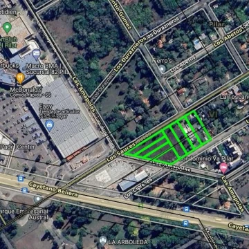 Fraccion en Pilar uso comercial y/o familiar