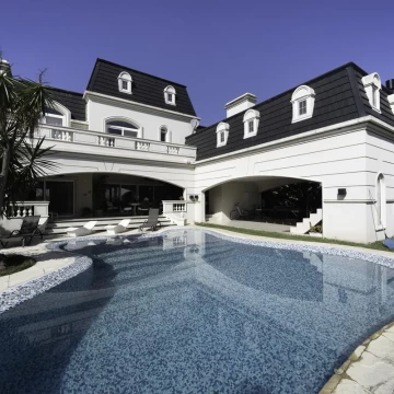Casa Estilo Frances en venta   El Yacht - Nordelta